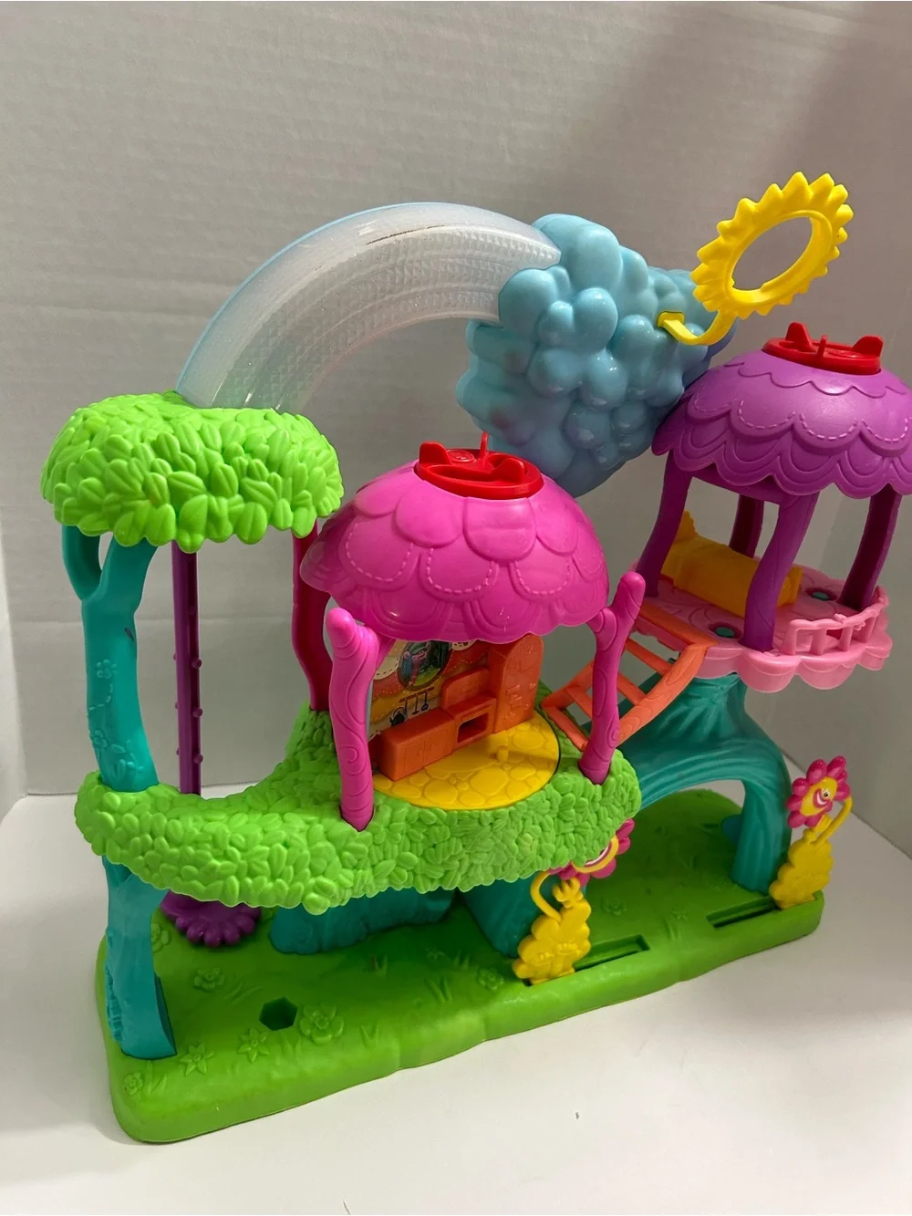 DreamWorks Trolls Treehouse Playset Lights Sounds Rainbow Slide Figure House